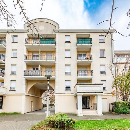 Mona, F2 Pour 4 Pers. - Fairytale Factory Appartement Bussy-Saint-Georges Buitenkant foto