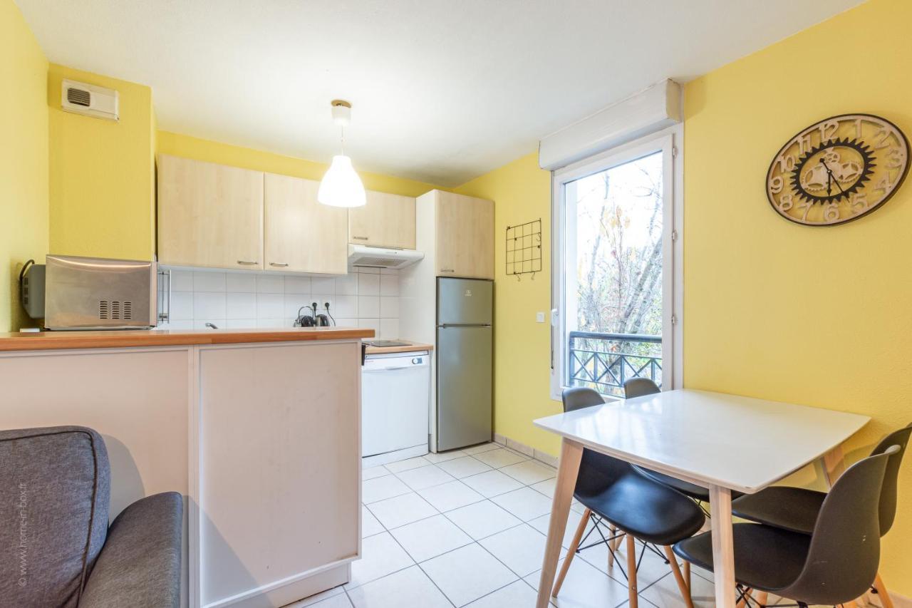 Mona, F2 Pour 4 Pers. - Fairytale Factory Appartement Bussy-Saint-Georges Buitenkant foto