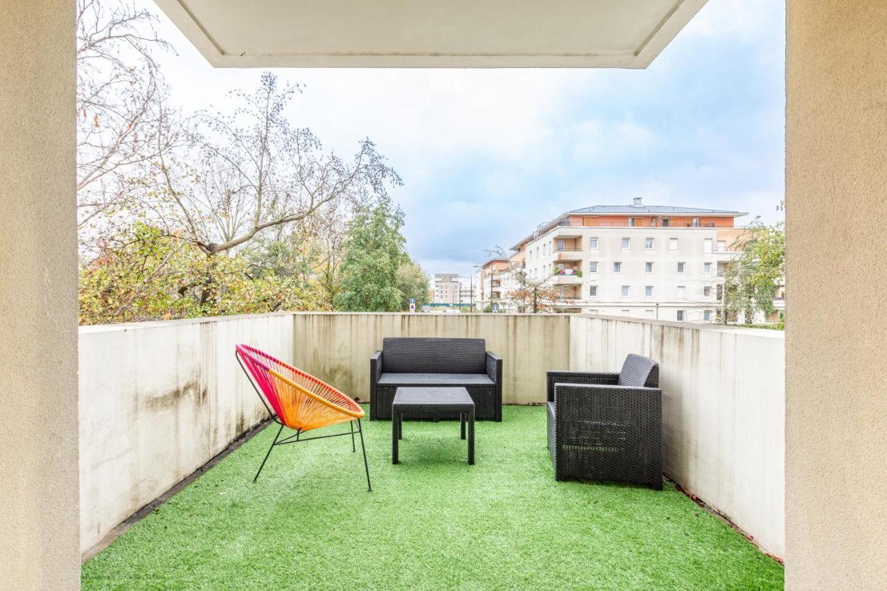 Mona, F2 Pour 4 Pers. - Fairytale Factory Appartement Bussy-Saint-Georges Buitenkant foto